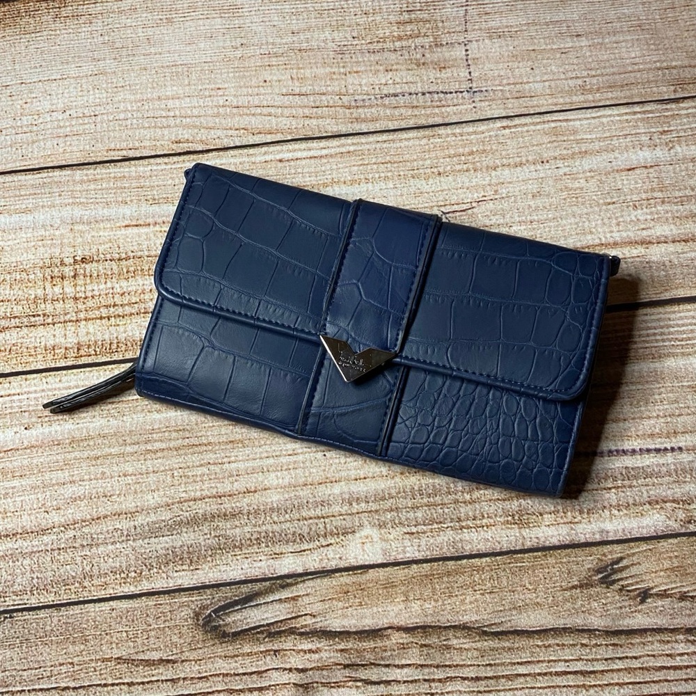 Nicole Miller Blue Croc Adjustable Bag/Clutch - Picture 2 of 10